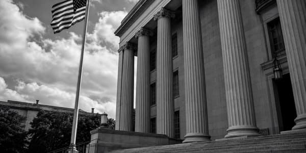 Clinton Judge Demands Cabinet Oaths to Block Anti-Weaponization Fund