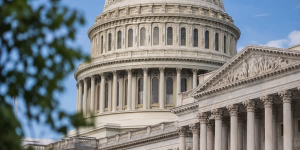 Over 100 House Democrats vote to slash Israel aid as Jeffries loses control